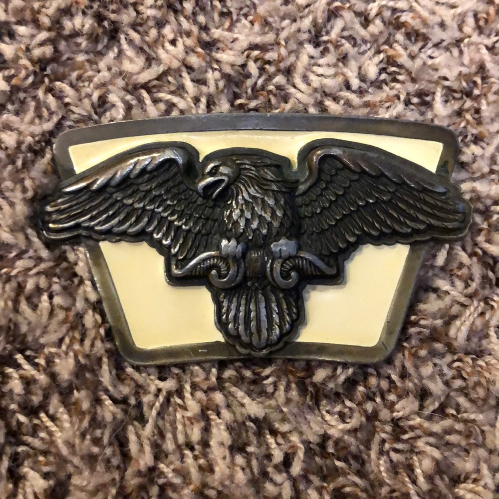 Bald eagle belt buckle